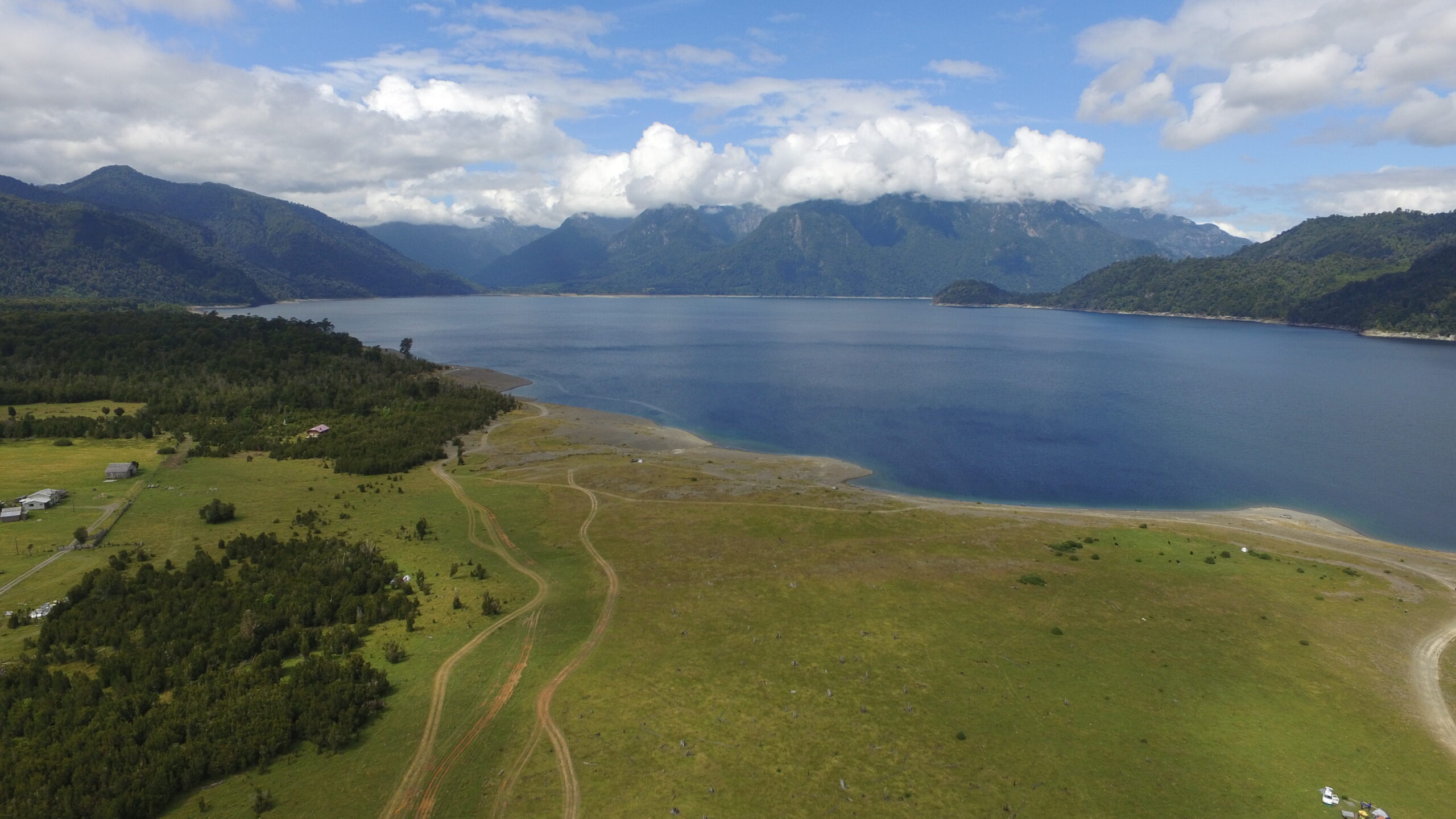 Excursión Cascada Río Colorado y visita a Lago Chapo – Truckbike Outdoor